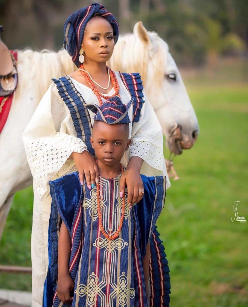 98 Edition Of #Ebfablook - Do You Wana be Star Woman? Here's The new Aso Ebi Styles for you