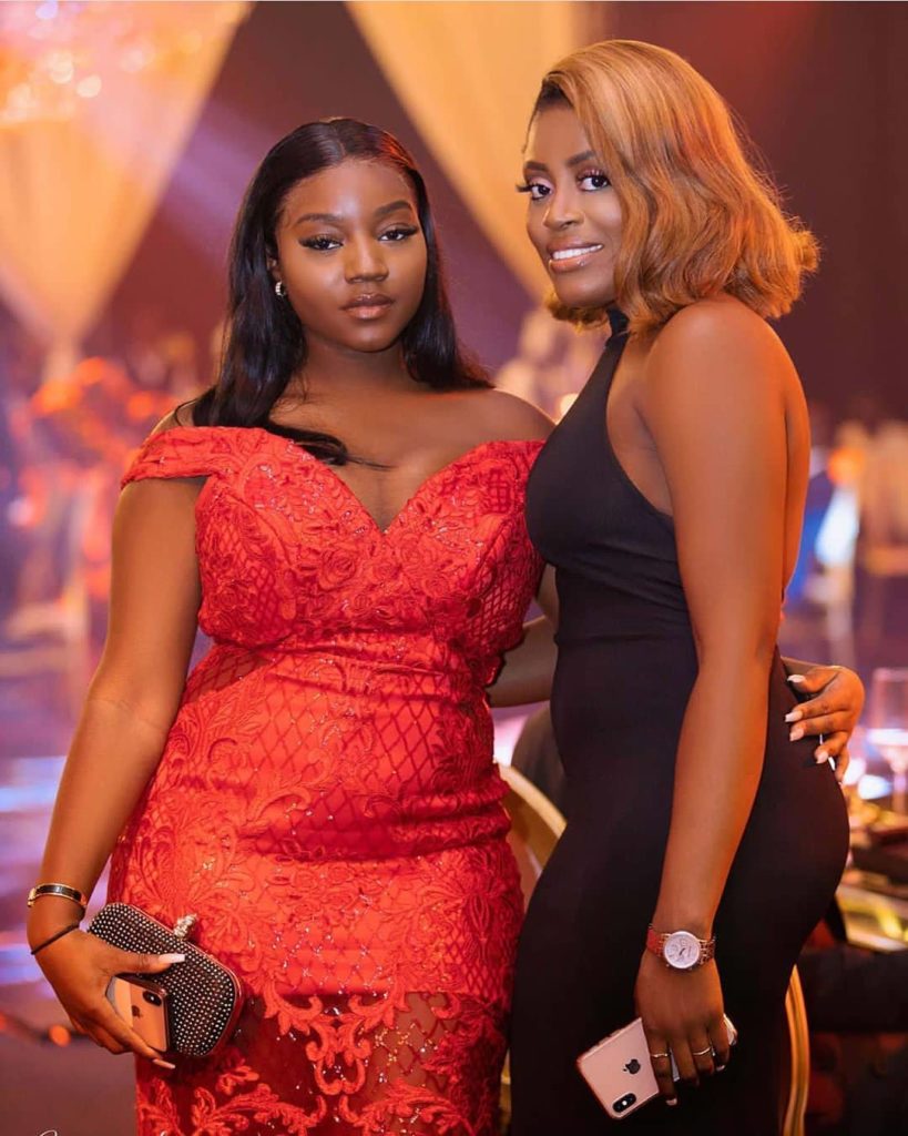 98 Edition Of #Ebfablook - Do You Wana be Star Woman? Here's The new Aso Ebi Styles for you