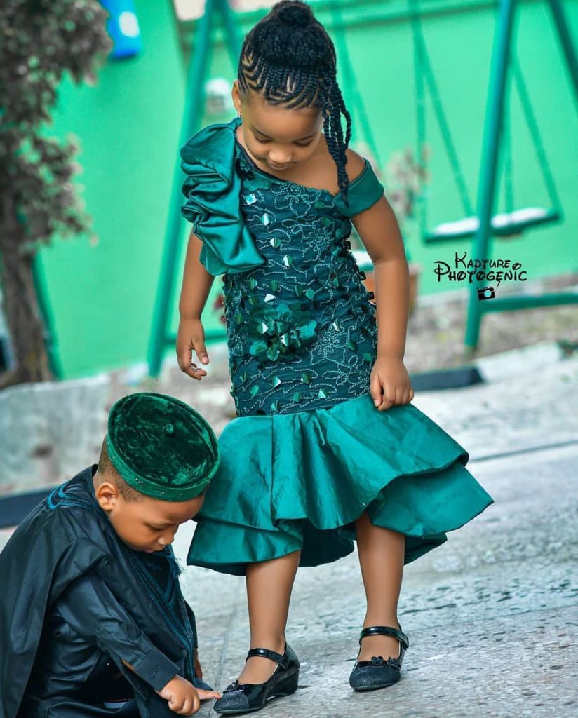 98 Edition Of #Ebfablook - Do You Wana be Star Woman? Here's The new Aso Ebi Styles for you