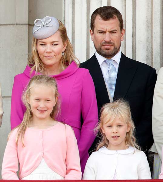 Queen's grandson Peter and Autumn Phillips are 'continuing to endeavor to settle divorce case'