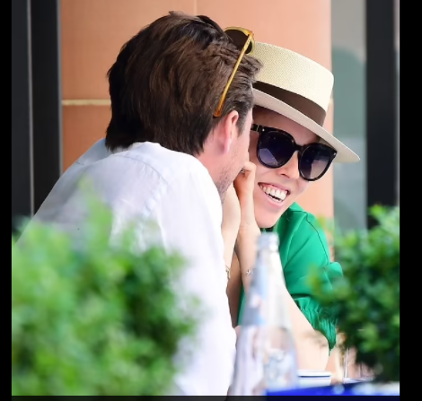 Pregnant Princess Beatrice and Edoardo Mapelli Mozzi Enjoy a Day Date in the Sun