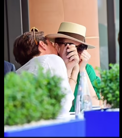 Pregnant Princess Beatrice and Edoardo Mapelli Mozzi Enjoy a Day Date in the Sun