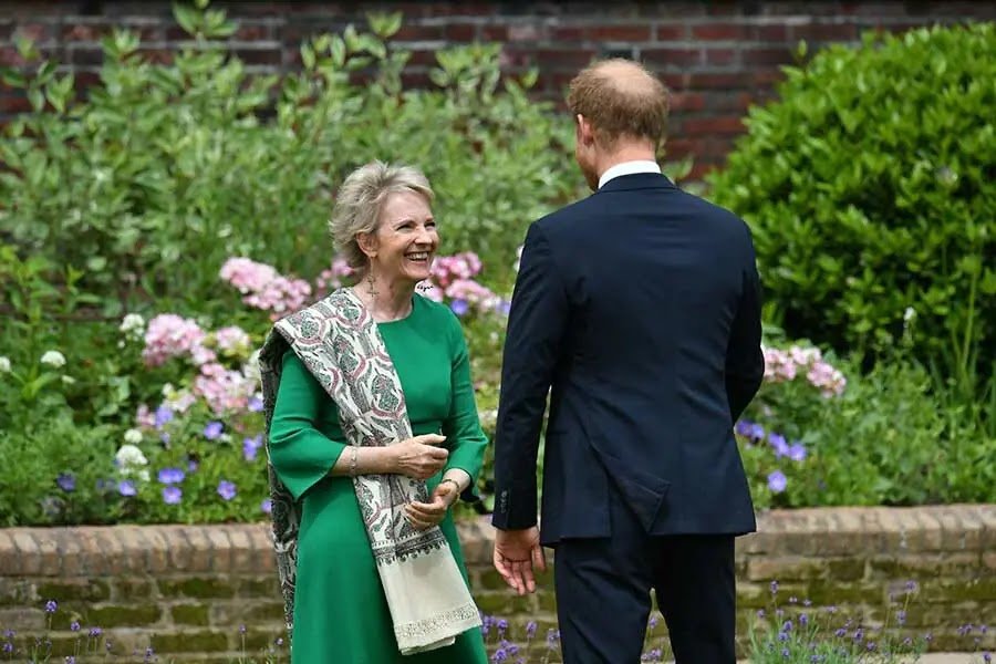 Princess Diana's Statue unveiling: Harry and William Reunite and Family Tributes