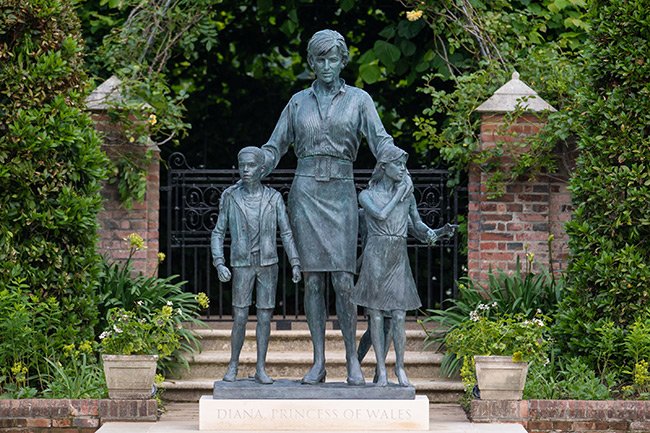 Princess Diana's Statue has Royal Fans all Saying the Same Thing