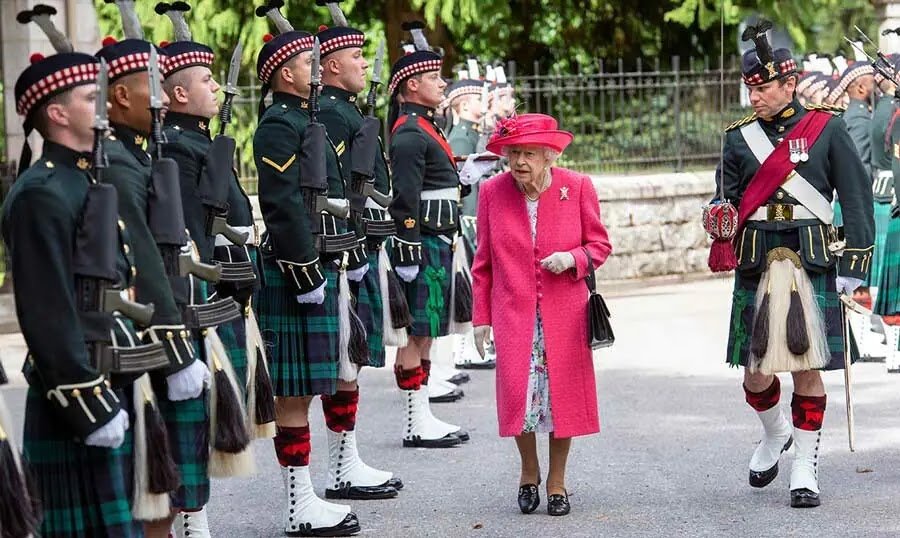 queen-guard-of-honour-balmoral-a.jpeg