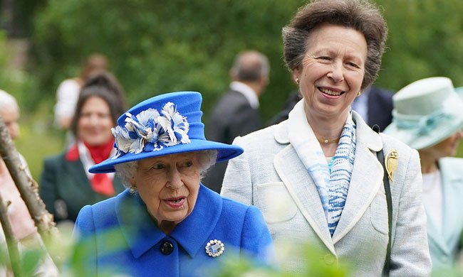 The Queen to be joined by Charles, Anne and Edward for royal Outings this Autumn
