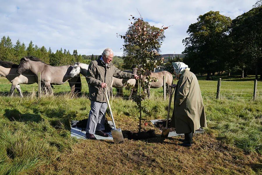 The Queen and Prince Charles carry out Mother-Son Engagement at Balmoral