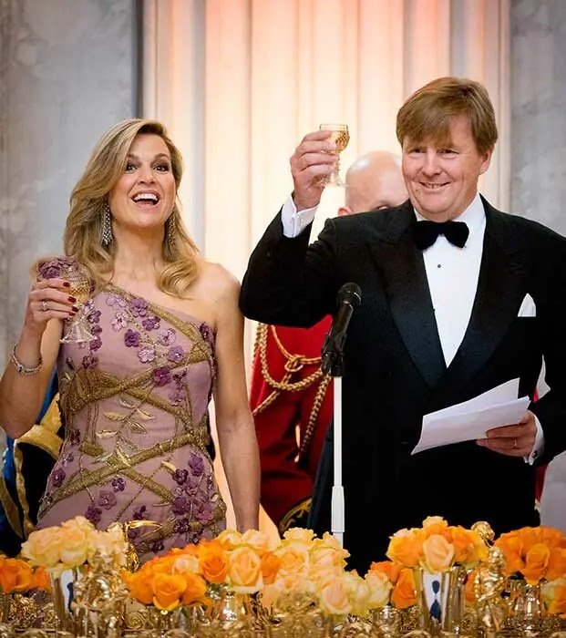 Raise a Toast Like a Royal: 2022 Happy New Year!