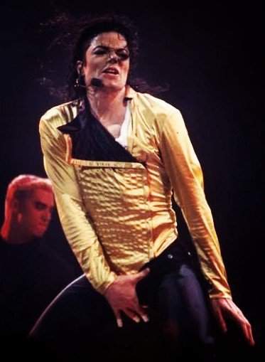 What is the Most-Scandalous Thing (s) Michael Jackson Ever Dis on Stage?
