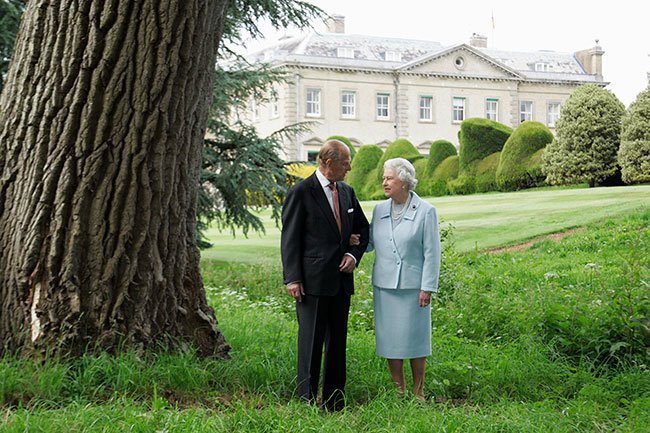 The Queen's Christmas Day Speech to be 'Particularly Personal' in Year of Prince Philip's Death
