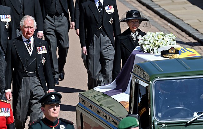 The Queen to Hold 'Thanksgiving Service' for Prince Philip Next Year