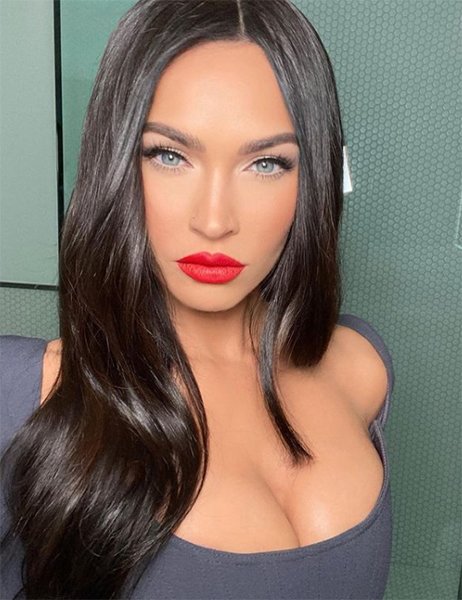 What Are Some Photos of Megan Fox That Deserve a Thousand Up-Votes?