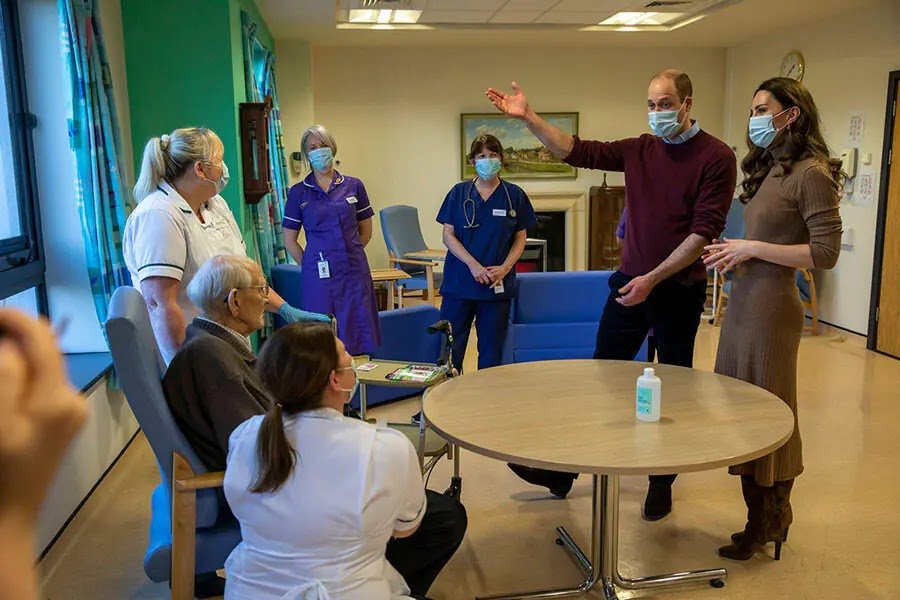 Photos: Kate Middleton and Prince William Meet Therapy Puppy At Lancashire Hospital