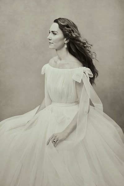 The Duchess of Cambridge Stuns In Three New Photos To Mark 40th Birthday