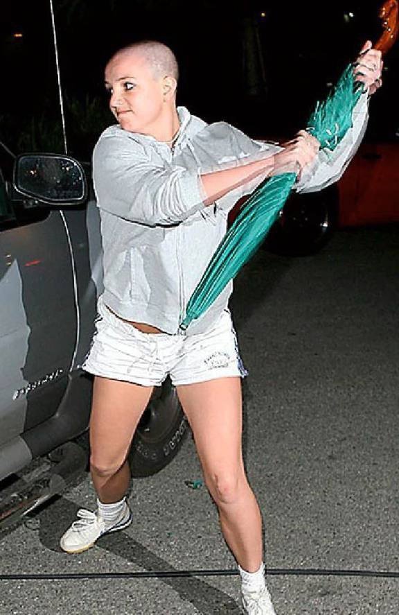What's The Most Shocking Picture Of A Celebrity Clicked By The Paparazzi?