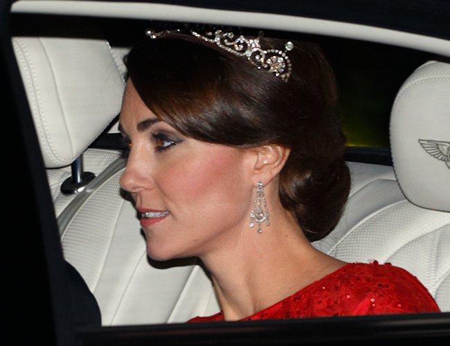Here's Why Kate Middleton Didn't Wear A Tiara For Her 40th Birthday Portraits