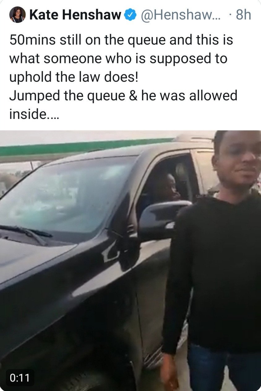 Fuel Scarcity/Queue: Actress Kate Henshaw Tackles Jumping Policeman