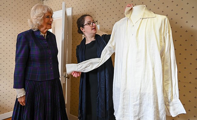 The Duchess is shown the shirt worn by Colin Firth