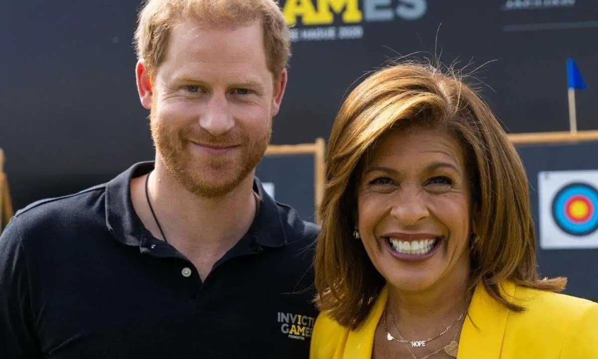 hoda-kotb-shares-candid-photo-with-1947522071.jpeg