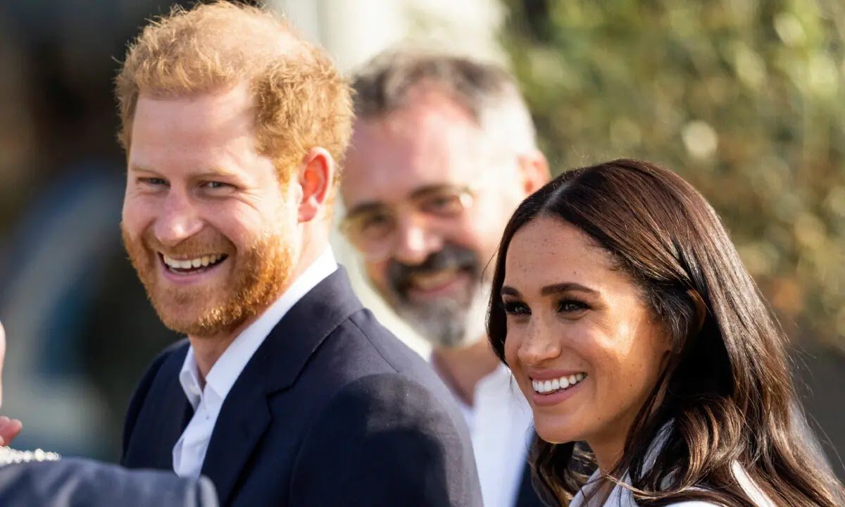 prince-harry-and-meghan-markle-arrive-2-953411064.jpeg