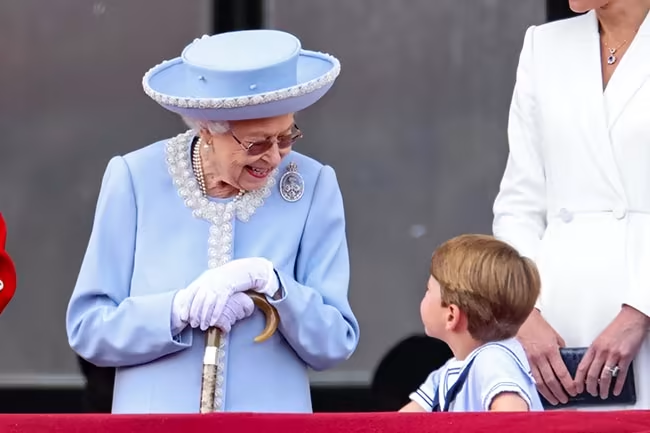the-queen-prince-louisThe 96-year-old enjoys spending time with her great-grandchildren