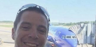 Airport staff who stole plane and threatened to crash into Walmart, dies in prison Airport staff who stole plane and threatened to crash into Walmart, dies in prison