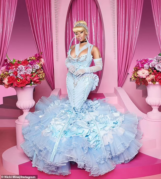 Nicki Minaj puts her bare behind on display as she dresses up as Cinderella for Halloween (photos)
