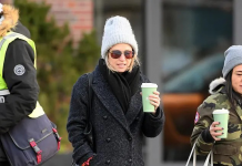 Amy Robach seen stopping by her marital home while movers clear out the last of her belongings