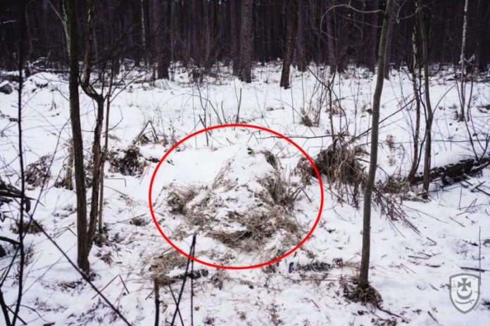 2 spot Can You Spot The Cold Killers? Ukrainian Snipers Hide In Plain Sight