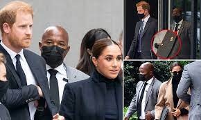 Harry Protected By Armed Bodyguards In Manhattan