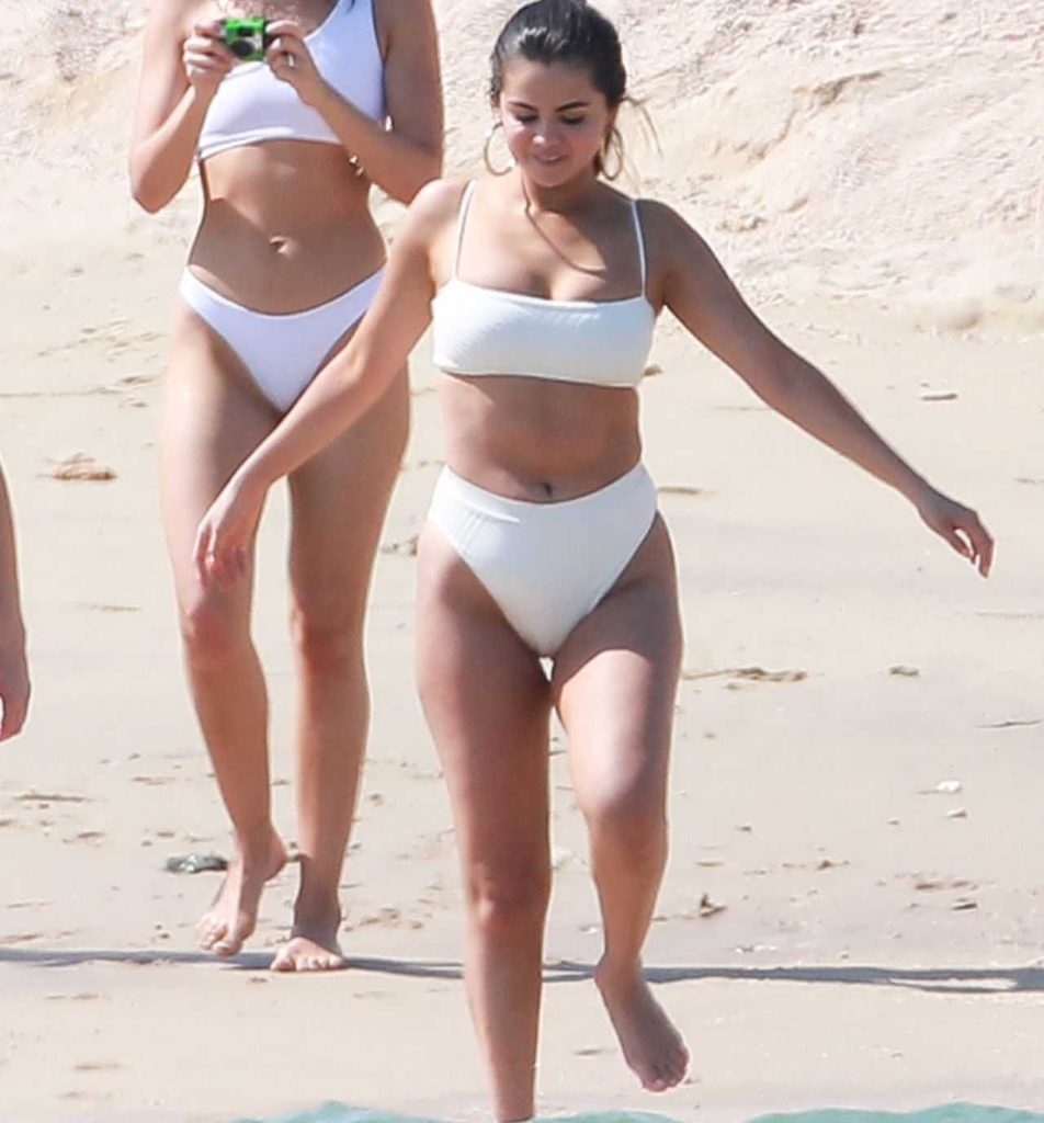 Selena Gomez Responds To Body Shamers Who Point Out Her Weight Gain