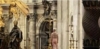 Naked man climbs on altar of St. Peter’s in Vatican to protest Ukraine war: photo