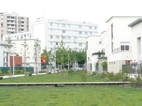 Horror as newborn baby found ‘dismembered in rucksack’ in Paris