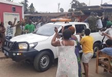 WATCH: Gabonese citizens take to the streets to celebrate the military over coup