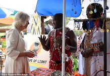 Queen Camilla Asks Market Vendors If She Can Settle Up Later After Running Out Of Shillings In Nairobi – After Showing Off Her Dance Moves With Local Women Queen Camilla Asks Market Vendors If She Can Settle Up Later After Running Out Of Shillings In Nairobi - After Showing Off Her Dance Moves With Local Women