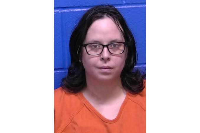 Mom-gets-life-in-prison-for-fatally-stabbing-her-children-ages-3-and-5-and-CUTTING-their-throats