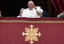 Pope Francis BLASTS weapons industry as he makes Christmas Day APPEAL for world peace