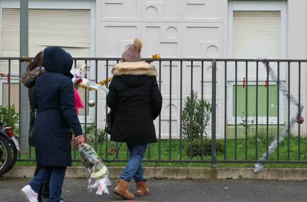 Woman-and-her-FOUR-children-found-dead-in-apartment-as-police-arrest-father-097-