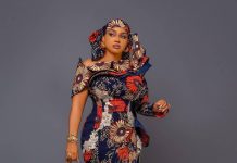 How to look classy and Curvy like Serwaa Amihere: 27+ Short Ankara Styles How to look classy and Curvy like Serwaa Amihere: 27+ Short Ankara Styles