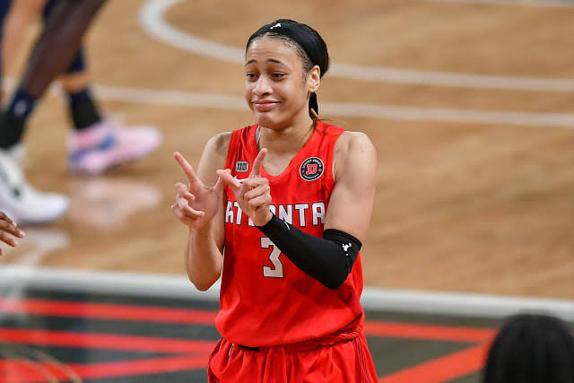 Dribbling Beauty: The Top 17 Most Stunning Female Basketball Players Globally