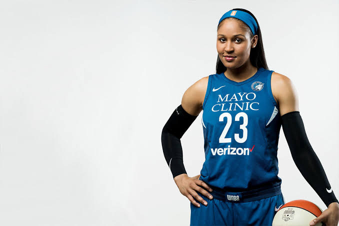 Dribbling Beauty: The Top 17 Most Stunning Female Basketball Players Globally