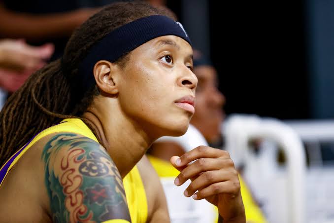 Dribbling Beauty: The Top 17 Most Stunning Female Basketball Players Globally