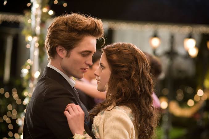 Movie Magic vs. Real Lives: Exploring the On-Screen Chemistry of Couples Who Didn't Get Along Off-Screen
