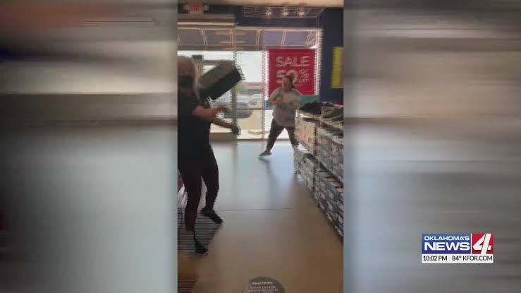 Bamboozled by the Web: 10 Viral Videos That Totally Fooled YouBamboozled by the Web: 10 Viral Videos That Totally Fooled You