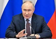 Putin Chairs High-Level Meeting After Appearing Frail And Unwell During Talks In Belarus frail