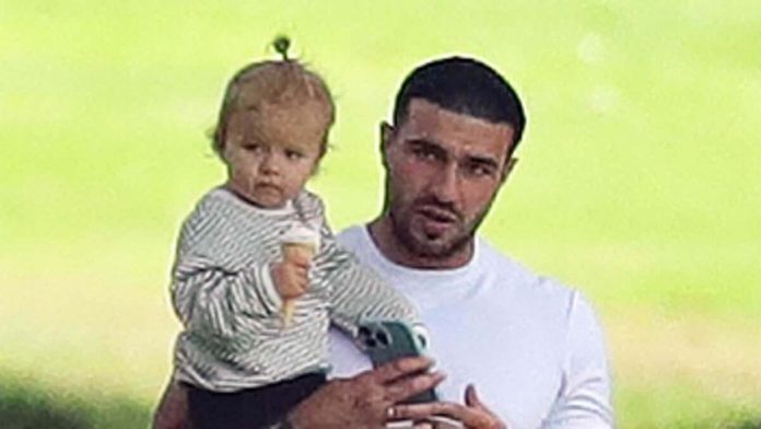 _ Tommy Fury is seen for the first time with daughter Bambi following shock SPLIT from Molly-Mae Hague 7373747
