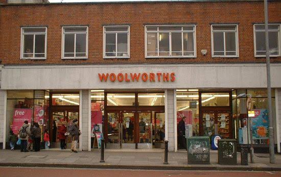 Gone But Not Forgotten: 20 Stores That Don't Exist Anymore