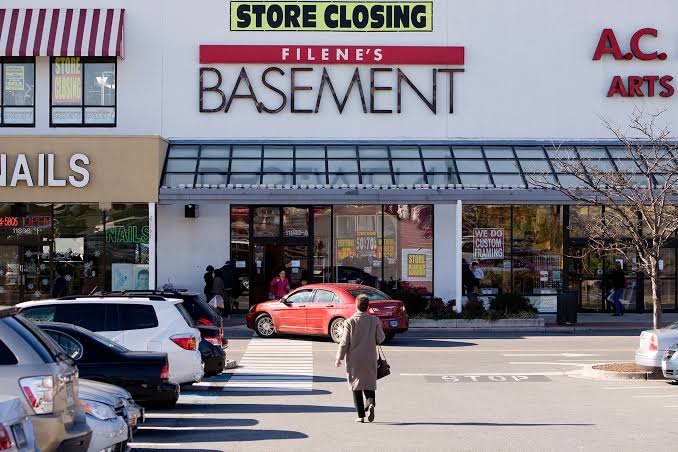 Gone But Not Forgotten: 20 Stores That Don't Exist Anymore