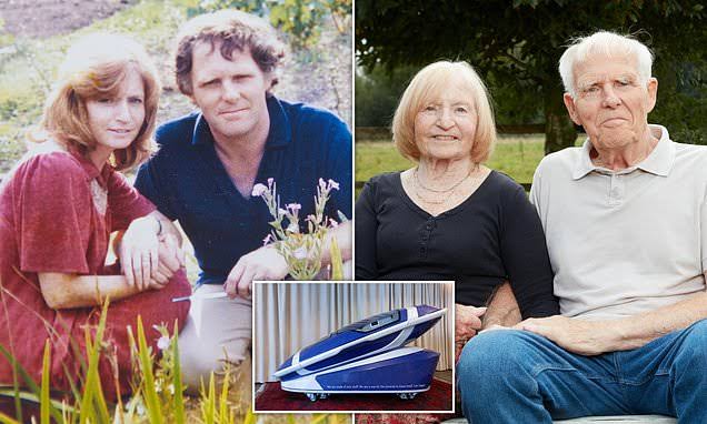 Man, 86, and his dementia-sufferer wife, 80, will be FIRST Brits to use double suicide pod425252