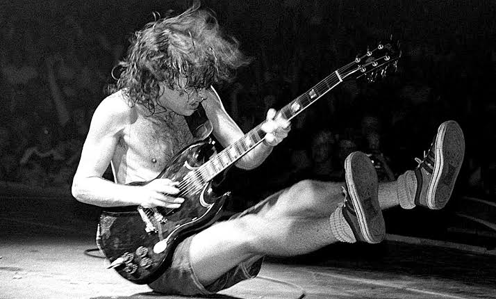 Top 10 Signature Rock Moves That Shook the Stage  